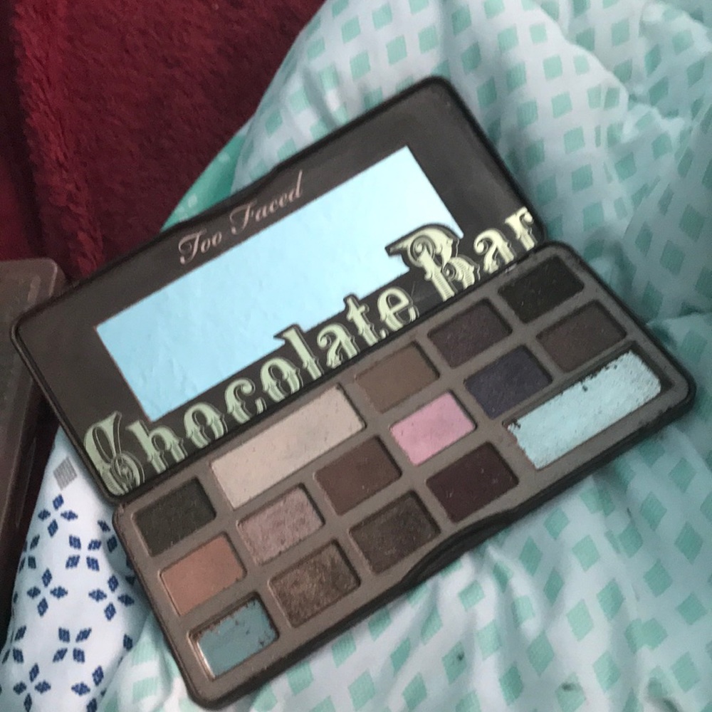 TOO FACED CHOCOLATE BAR